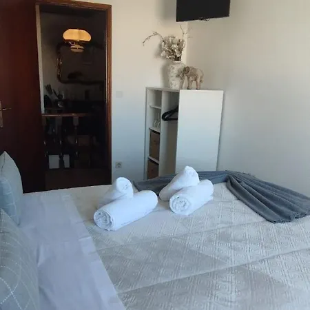 Manelmar Rooms *