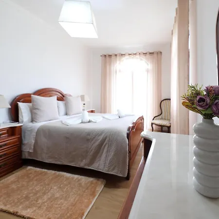 Quartos Da Tia Laura Homestay *