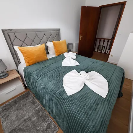 Quartos Da Tia Laura Homestay Nazare